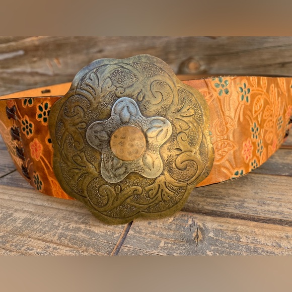 Chicos Leather Statement Belt Tooled Multicolor Floral Boho Hippy Wide Womens  M - Picture 3 of 15
